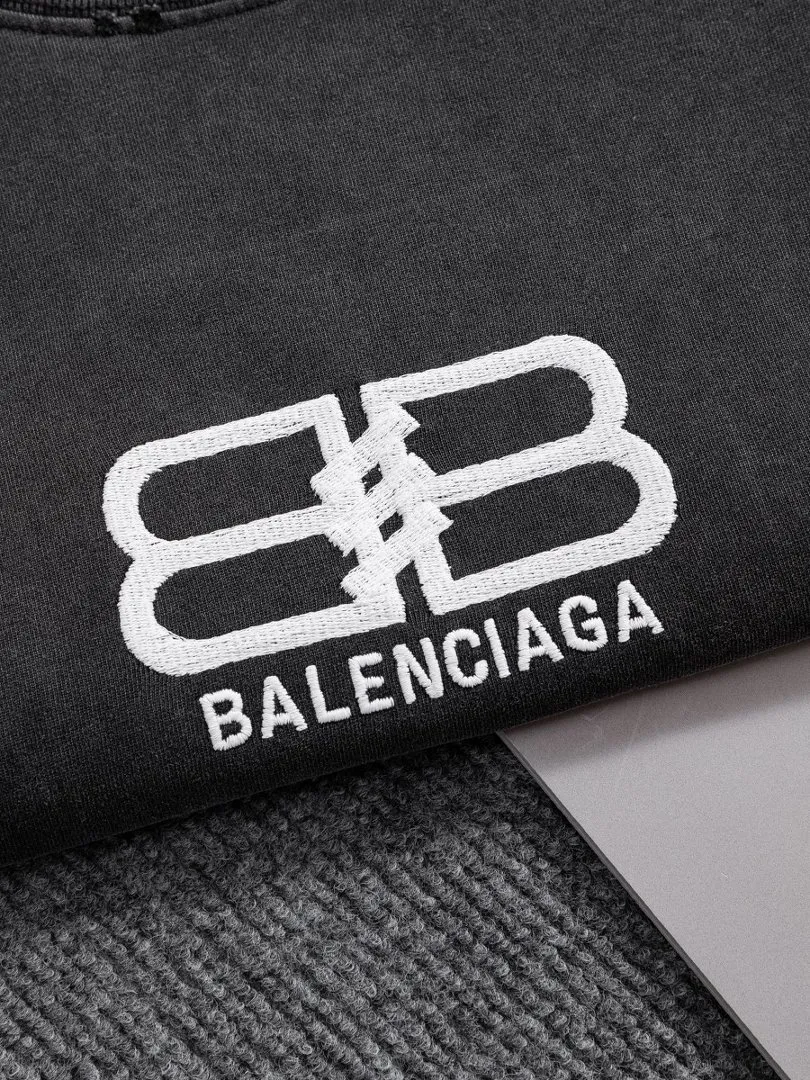 P100✨🔥 [balenciaga] 2026FW short-sleeved T-shirt Premium 26s double yarn 300g fabric, washed with Ma Liang distressed process Color: washed black, washed white, washed Khaki Size: S M L XL 2XL
